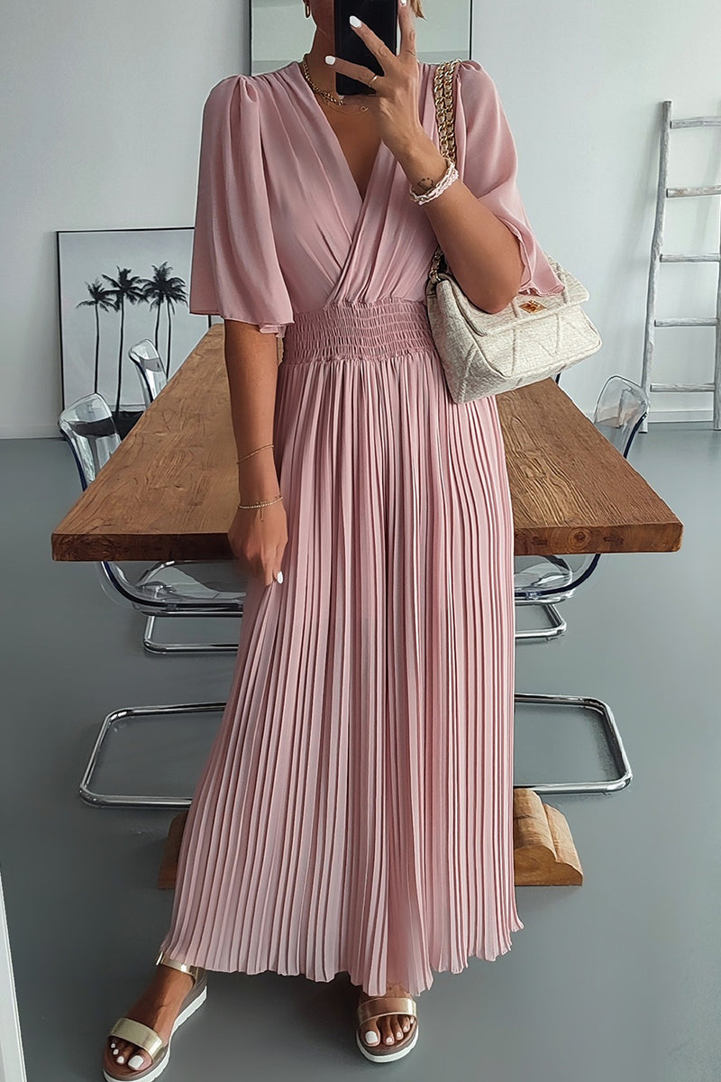 Sophisticated Garment with a Clean Classic Look