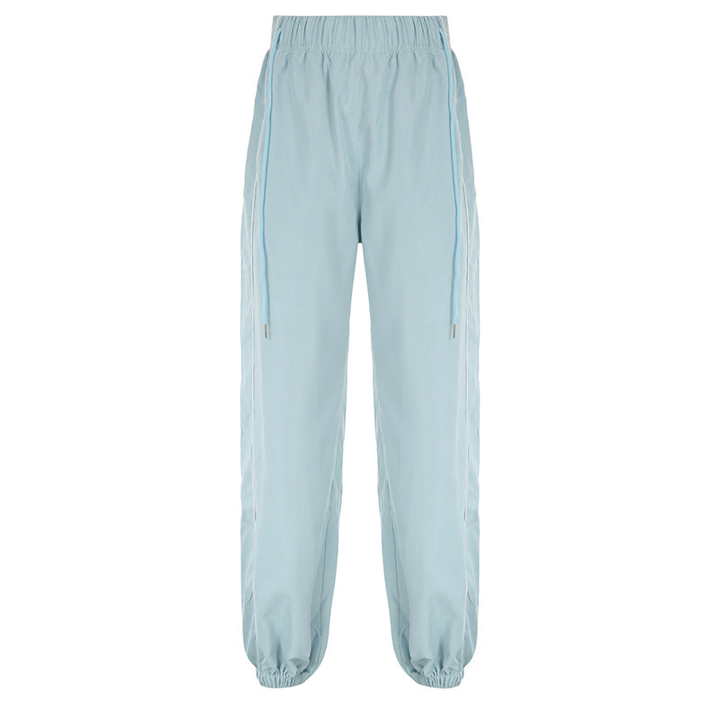 Well Tailored Trousers with a Graceful Silhouette
