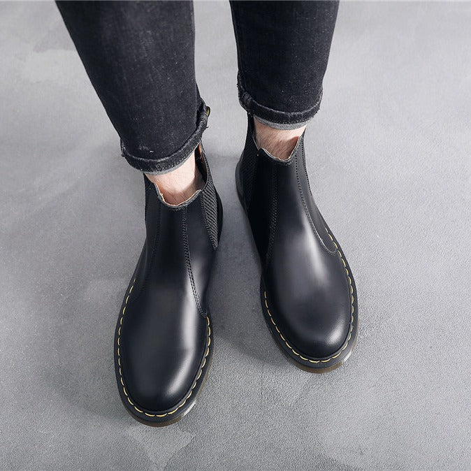 Well Tailored Boots with a Graceful Silhouette
