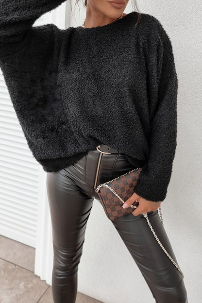 Well Tailored Top with a Graceful Silhouette