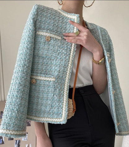 Elegantly Styled Jacket for Everyday Wear