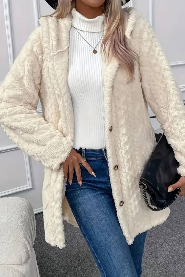 Well Tailored Coat with a Graceful Silhouette