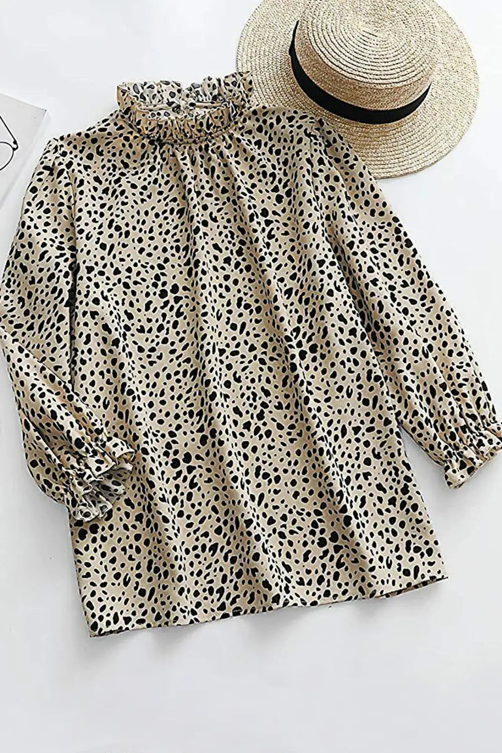 Sophisticated Blouse with a Clean Classic Look