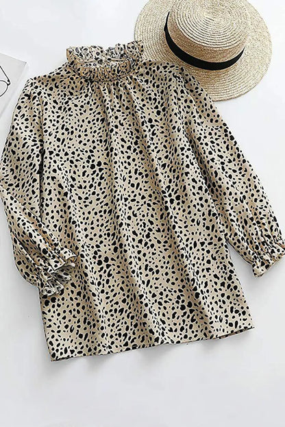 Sophisticated Blouse with a Clean Classic Look