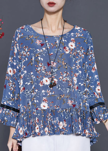 Classic Vintage Blouse with a Flattering Fit