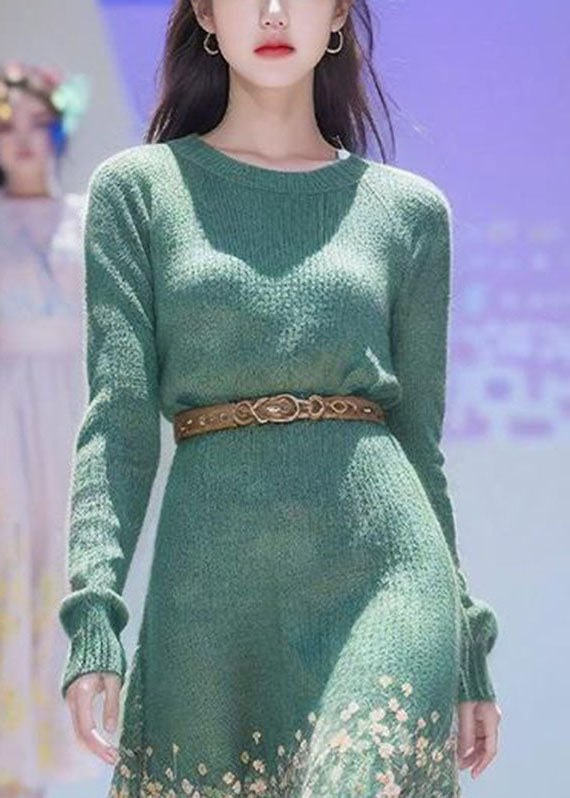 Well Tailored Sweater with a Graceful Silhouette