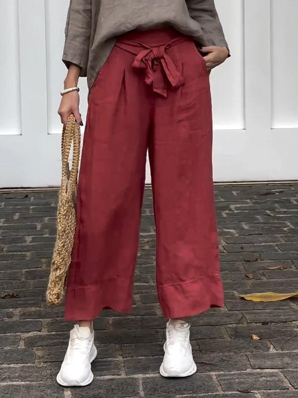 Well Tailored Trousers with a Graceful Silhouette