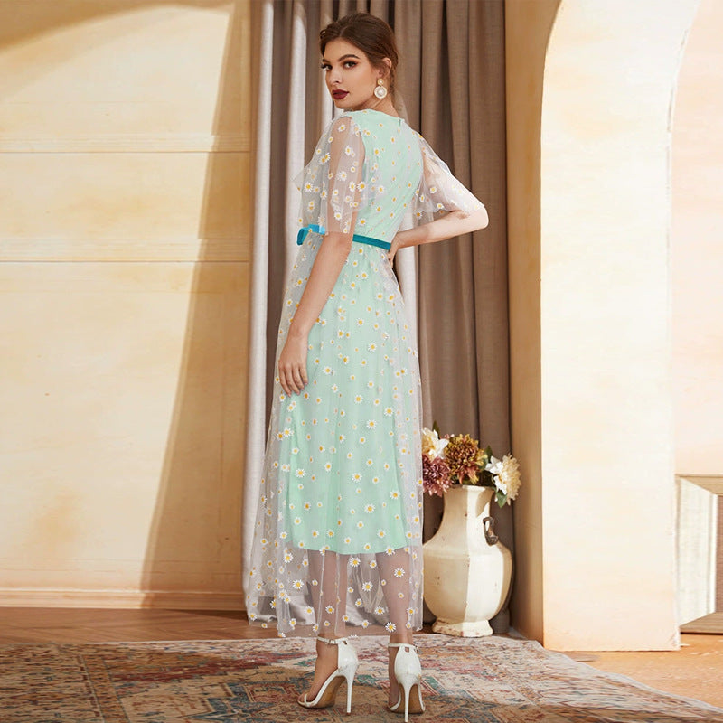 Beautifully Crafted Dress in a Classic Style