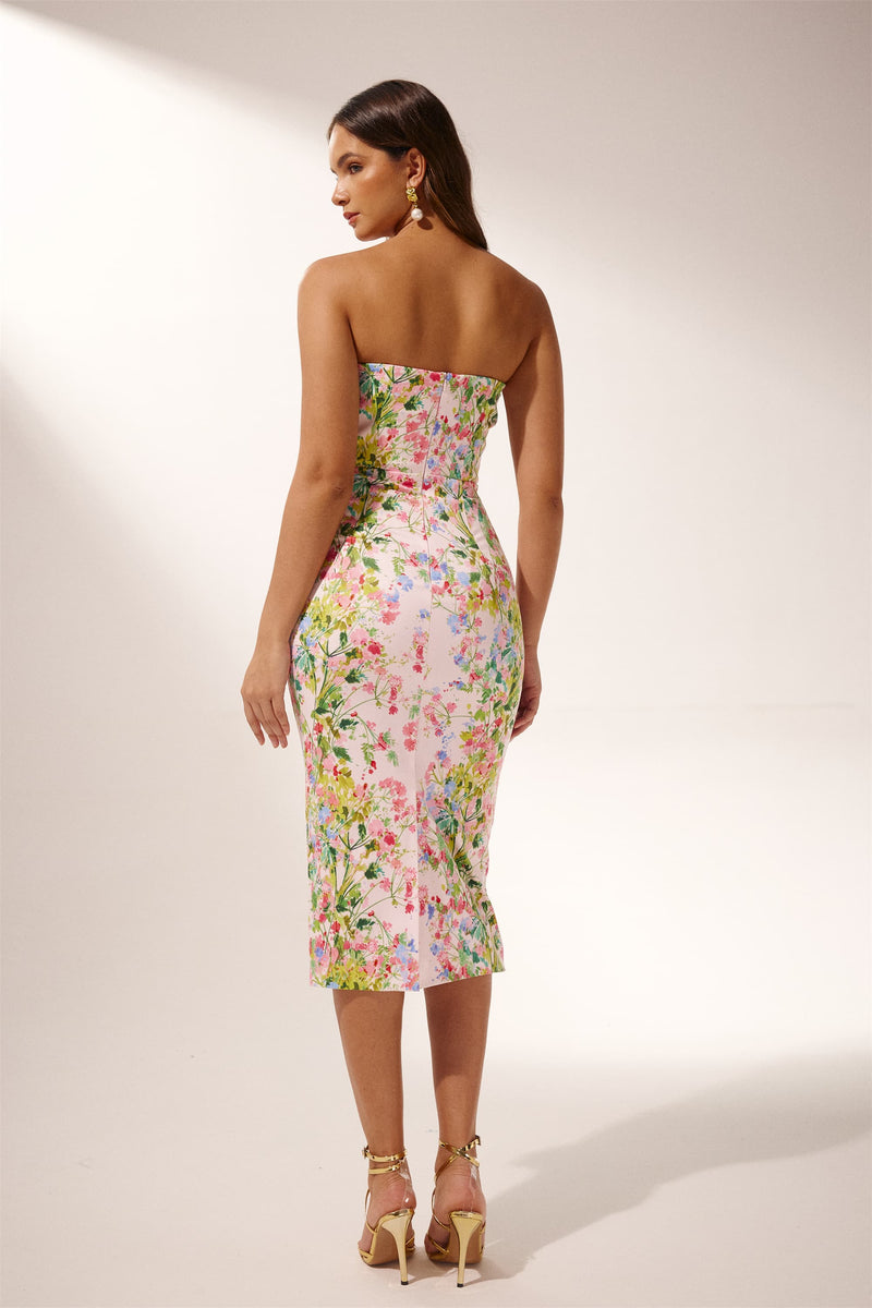 Classic Vintage & Enduringly Stylish Dress