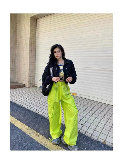Effortlessly Elegant Pants with a Timeless Design