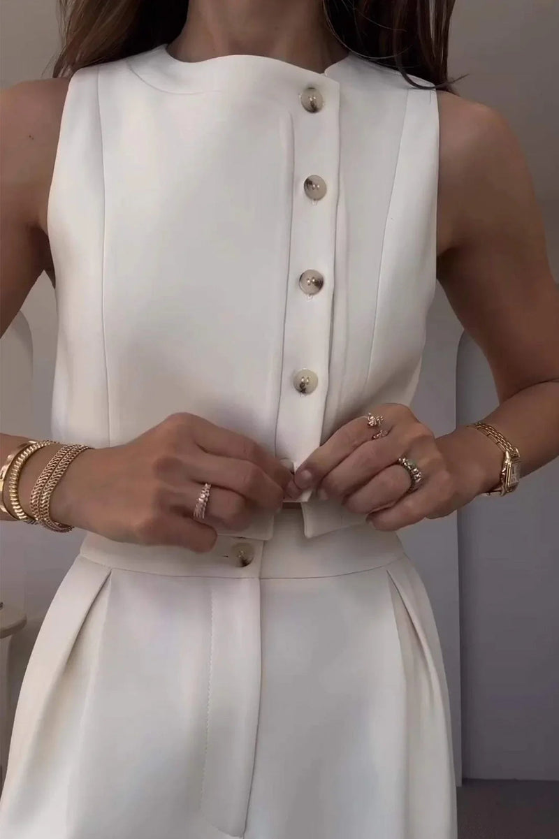 Gracefully Styled Garment for Any Occasion