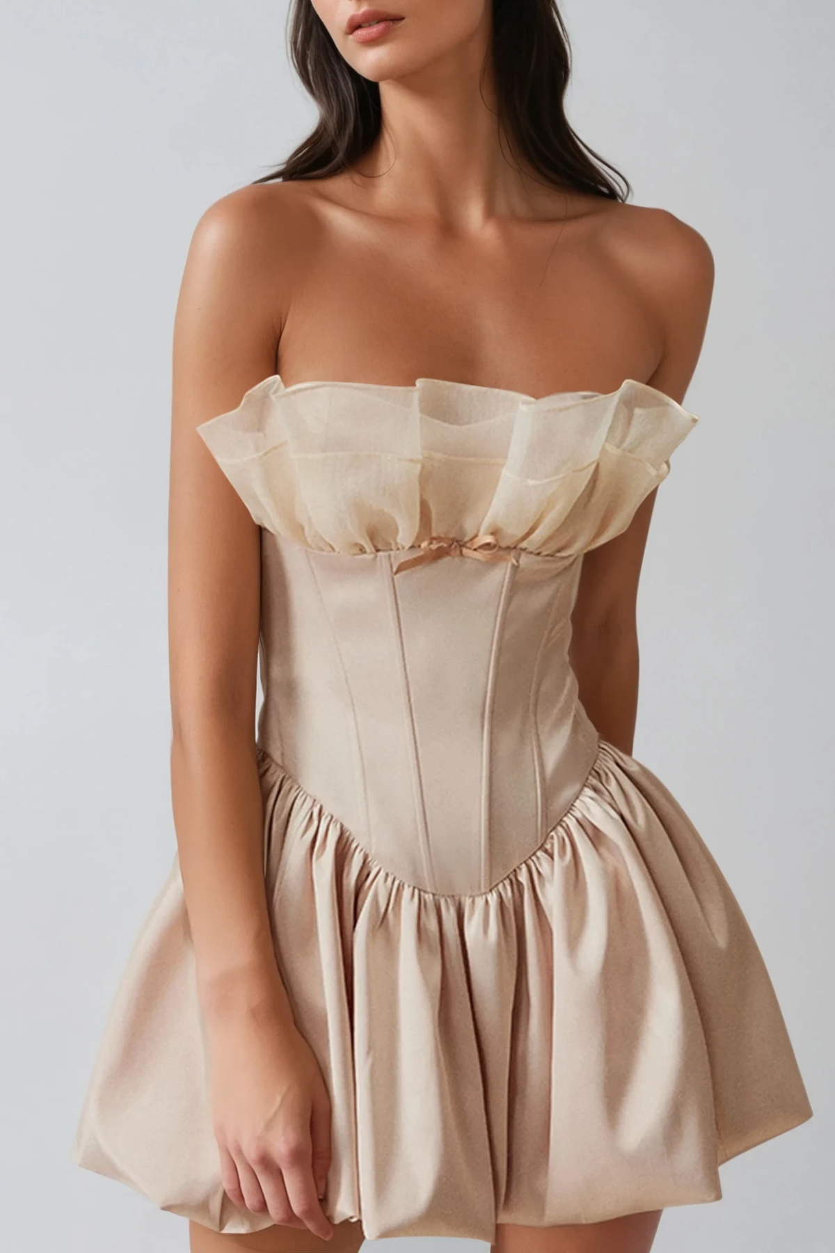 Beautifully Finished Dress in a Timeless Design