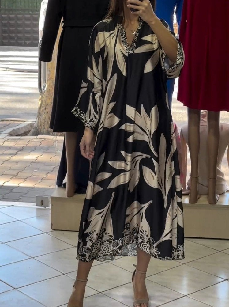 Classic Vintage Dress with a Flattering Fit