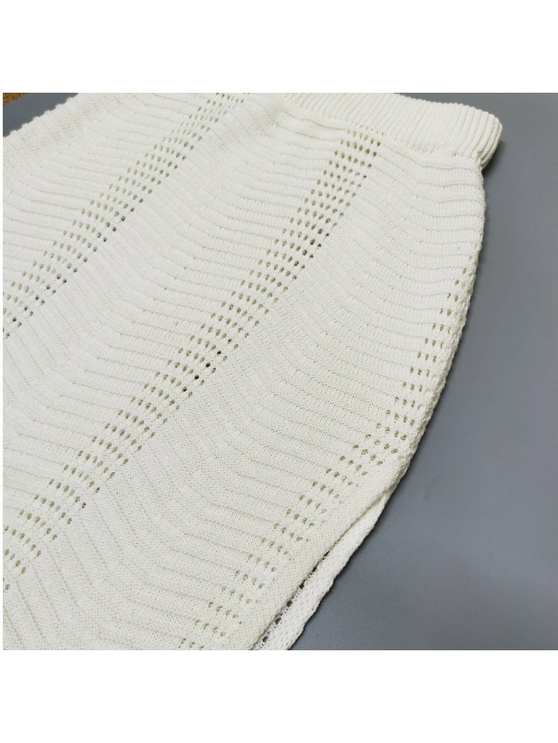 Effortlessly Elegant Top with a Timeless Design