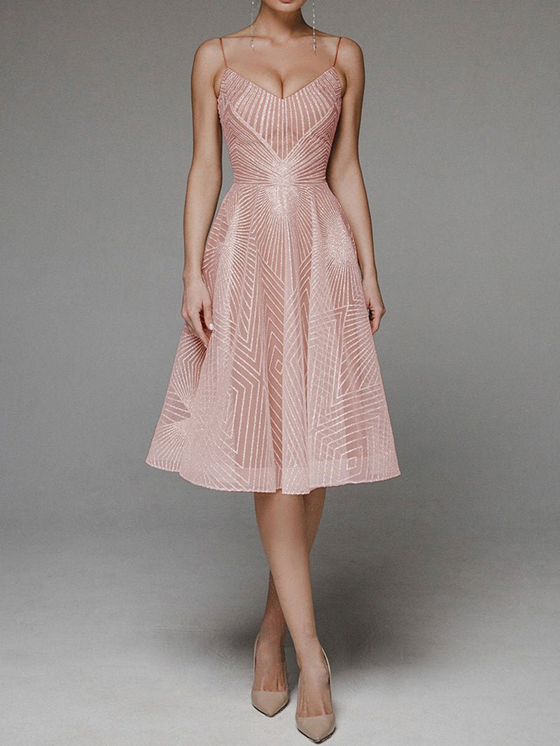 Beautifully Finished Dress in a Timeless Design
