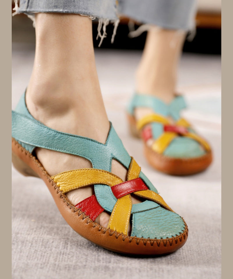 Effortlessly Elegant Sandals with a Timeless Design