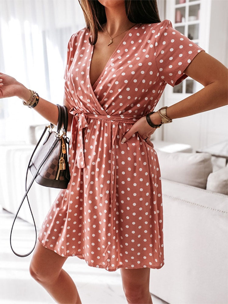 Gracefully Styled Dress for Any Occasion