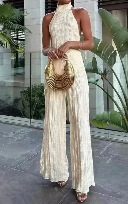Classic Vintage Garment with a Flattering Fit
