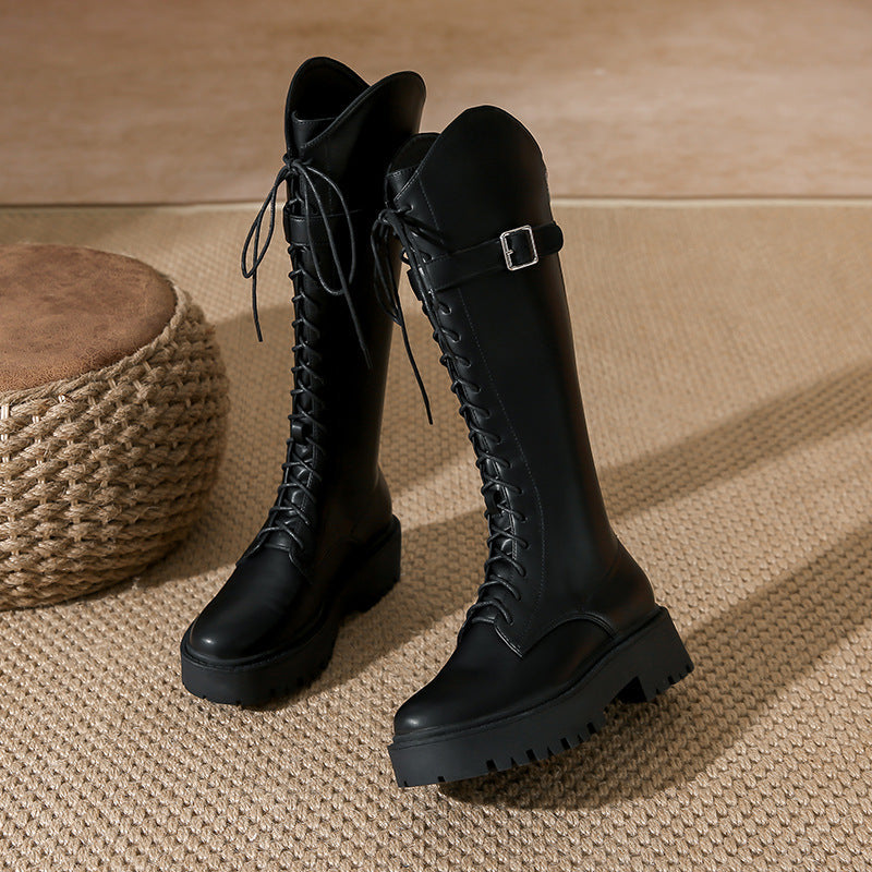 Beautifully Finished Boots in a Timeless Design