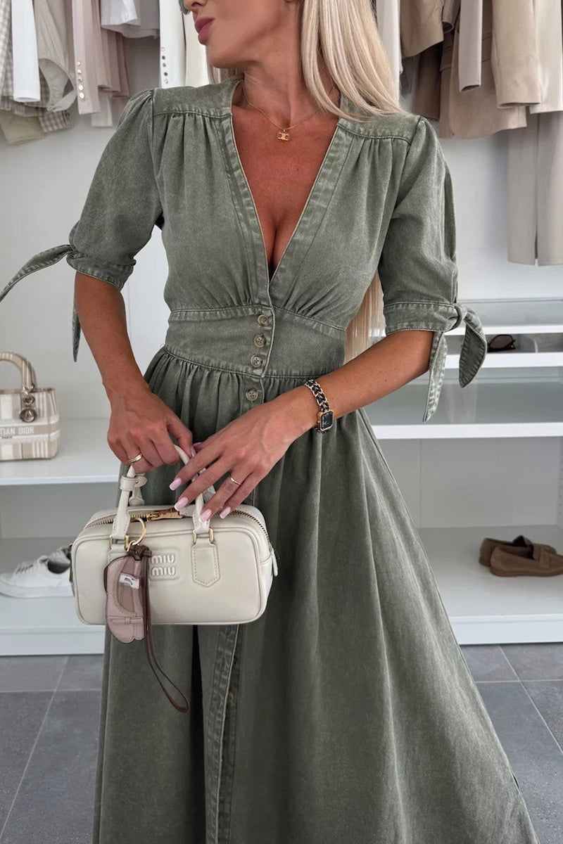 Classic Vintage & Enduringly Stylish Dress