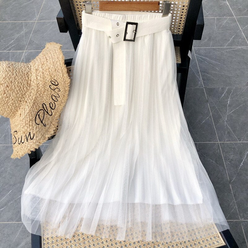 Sophisticated Garment with a Clean Classic Look