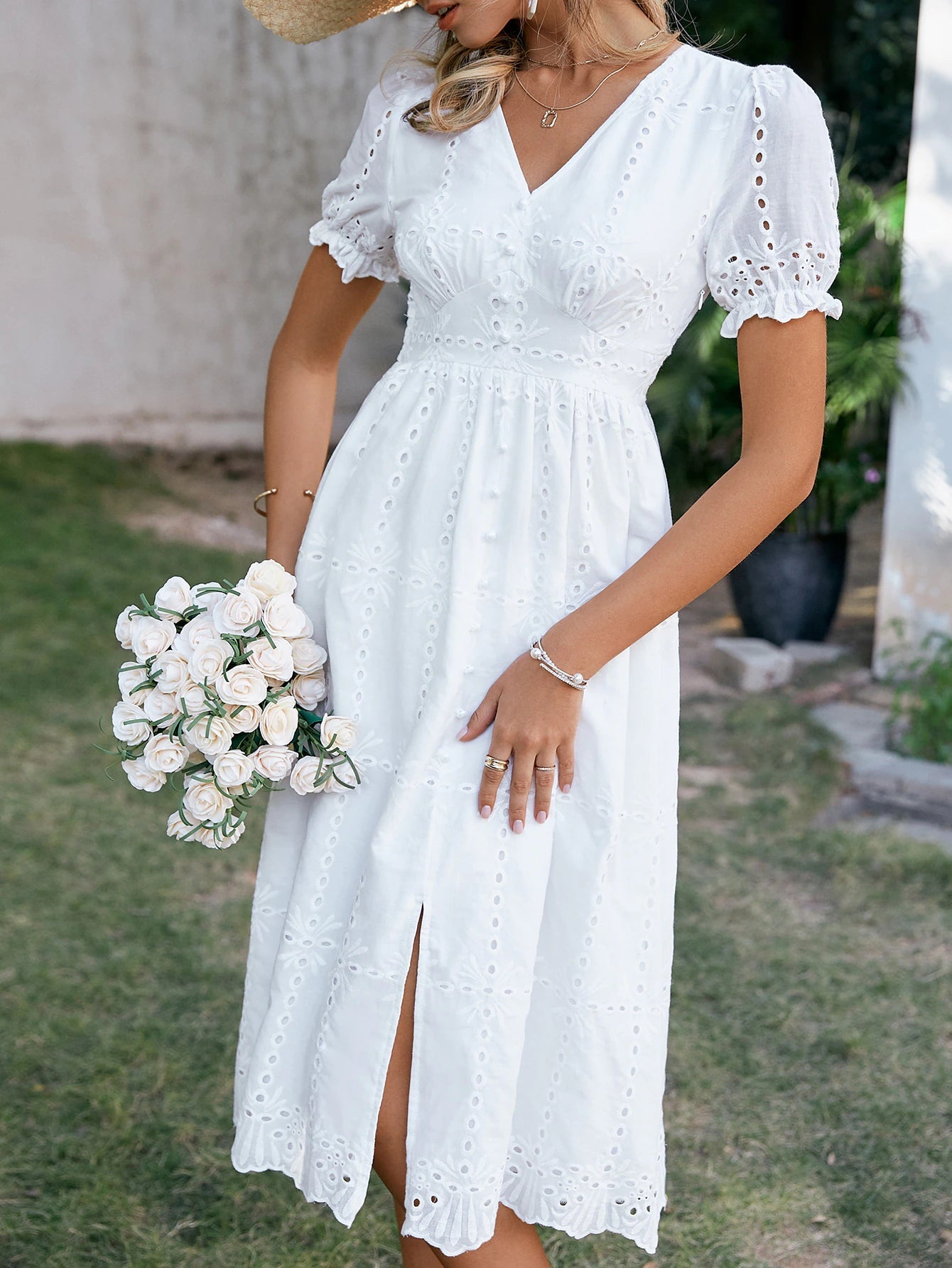 Classic Vintage Dress with a Flattering Fit