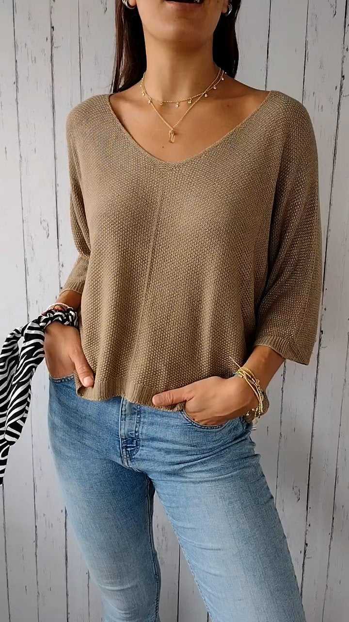Beautifully Finished Top in a Timeless Design