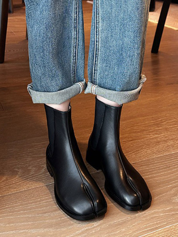 Elegantly Styled Boots for Everyday Wear