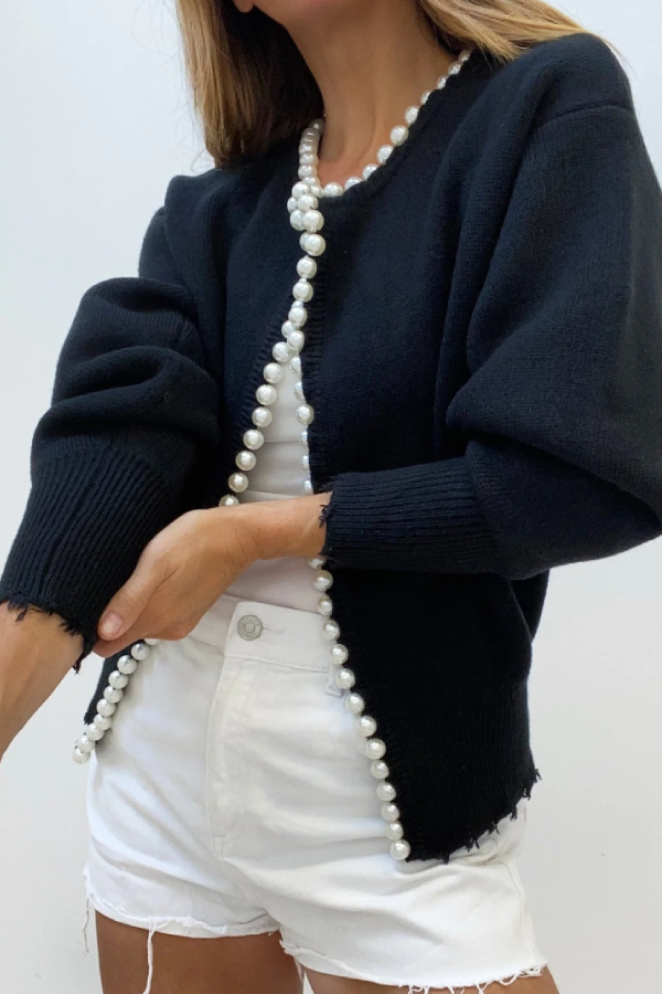 Elegantly Styled Cardigan for Everyday Wear