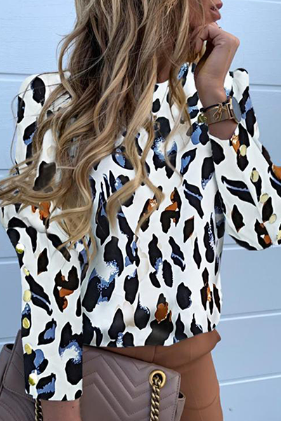 Polished Blouse with an Effortless Classic Look