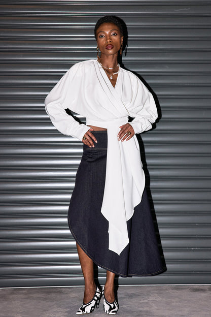 Effortlessly Elegant Garment with a Timeless Design