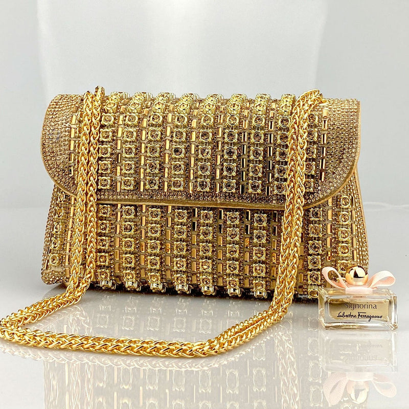 Classic Vintage Bag with a Flattering Fit