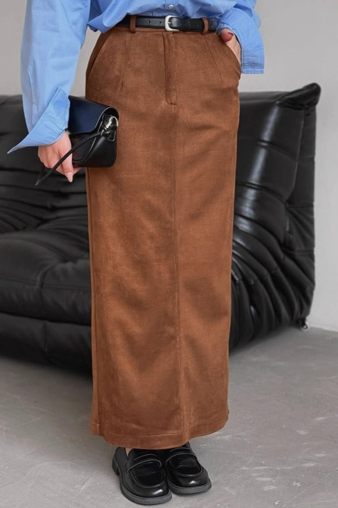 Effortlessly Elegant Garment with a Timeless Design