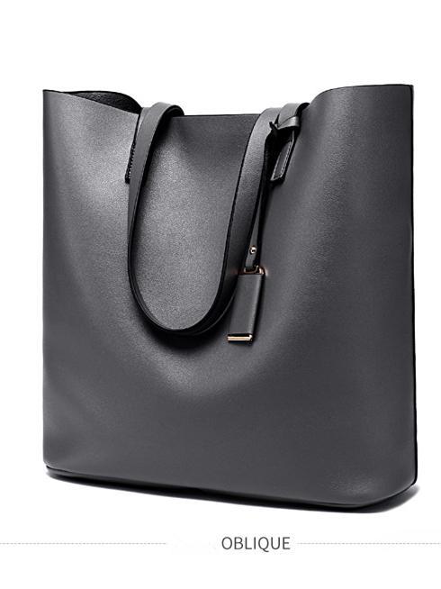 Beautifully Finished Bag in a Timeless Design