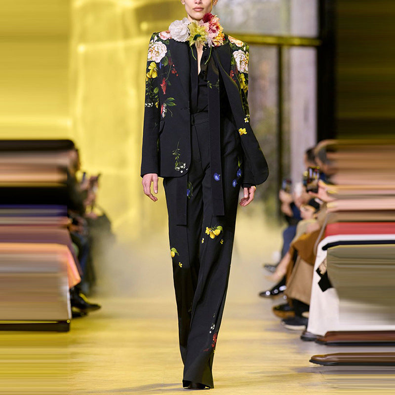 Well Tailored Pants with a Graceful Silhouette