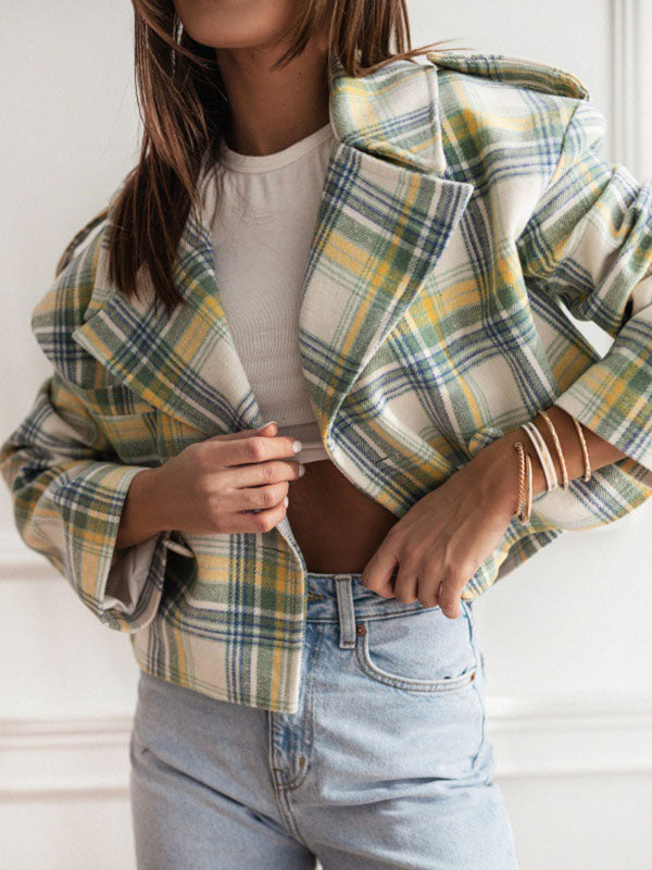 Well Tailored Jacket with a Graceful Silhouette