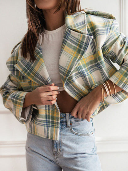 Well Tailored Jacket with a Graceful Silhouette