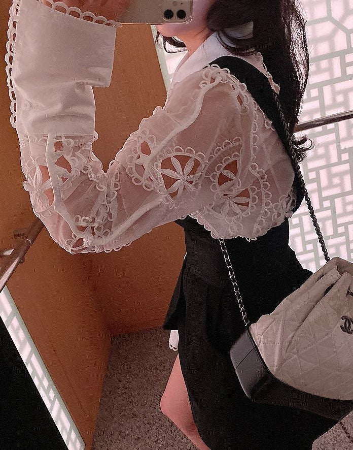 Elegantly Styled Blouse for Everyday Wear