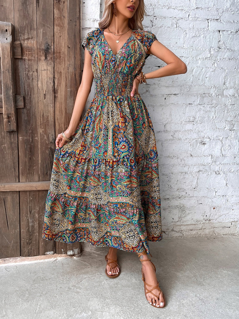 Effortlessly Elegant Dress with a Timeless Design