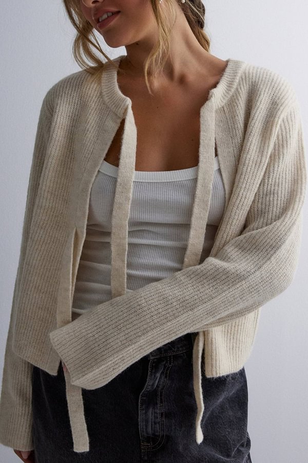 Effortlessly Elegant Cardigan with a Timeless Design