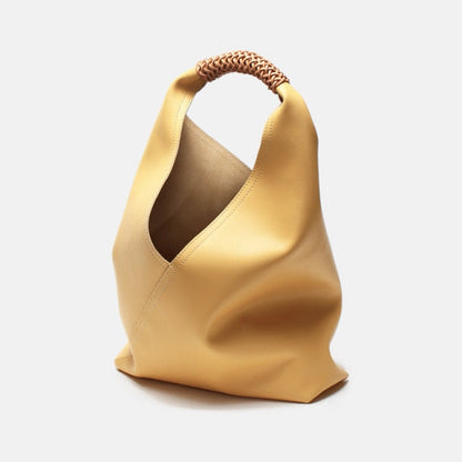 Gracefully Styled Bag for Any Occasion