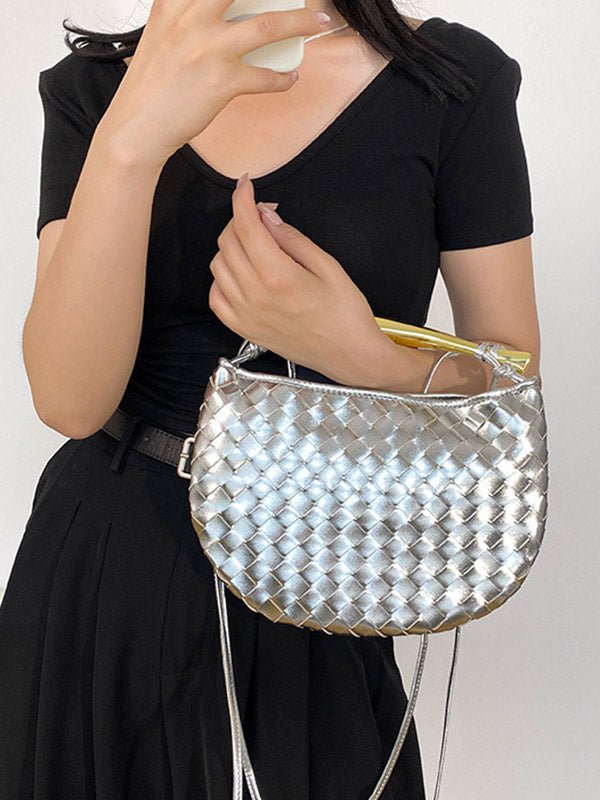 Well Tailored Bag with a Graceful Silhouette