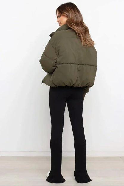 Well Tailored Jacket with a Graceful Silhouette