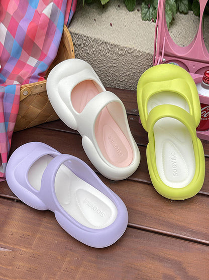 Effortlessly Elegant Sandals with a Timeless Design