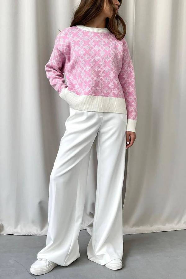 Elegantly Styled Sweater for Everyday Wear