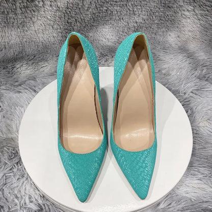 Well Tailored Shoes with a Graceful Silhouette