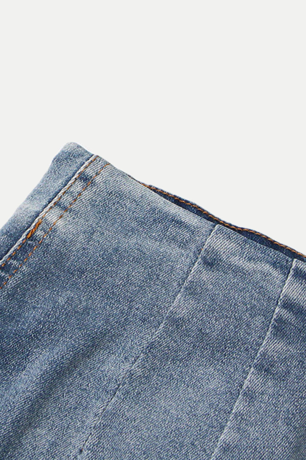 Effortlessly Elegant Garment with a Timeless Design