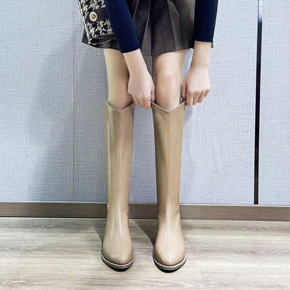 Elegantly Styled Boots for Everyday Wear