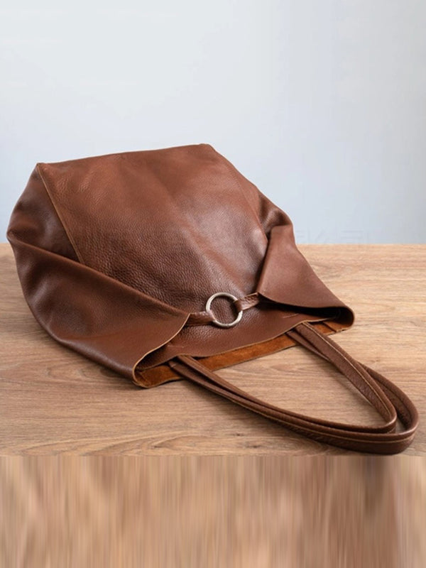 Polished Bag with an Effortless Classic Look