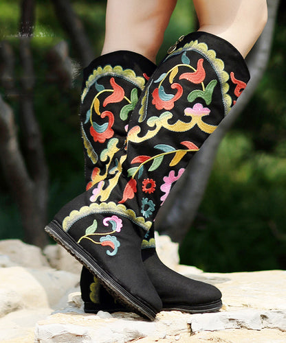 Polished Boots with an Effortless Classic Look